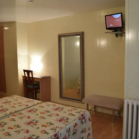 Hotel Bedoya *