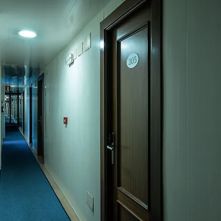 Bedoya Hotel *