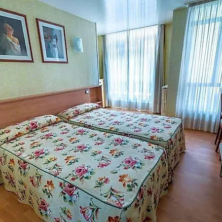 Bedoya Hotel *