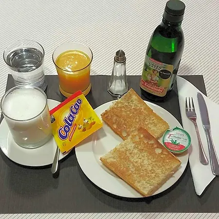 Hotel Bedoya *