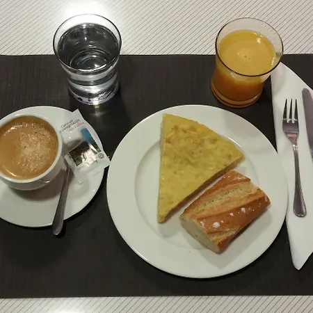 Hotel Bedoya *